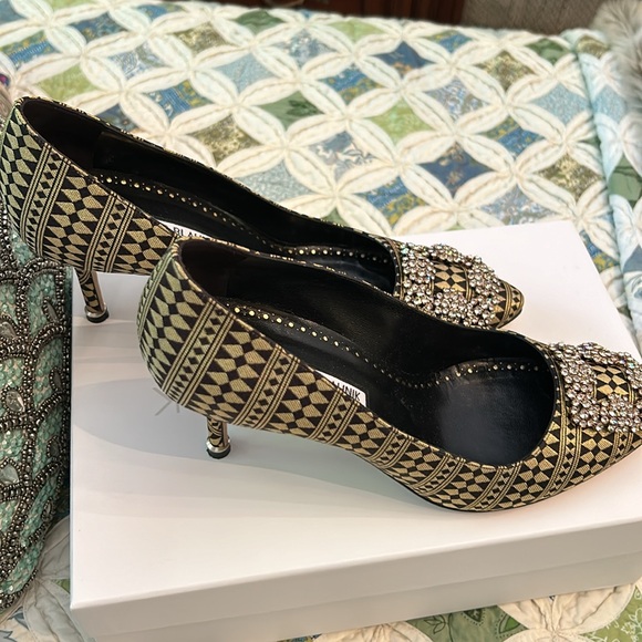 Manolo Blahnik 39.5 gorgeous worn once to event! - Picture 4 of 10